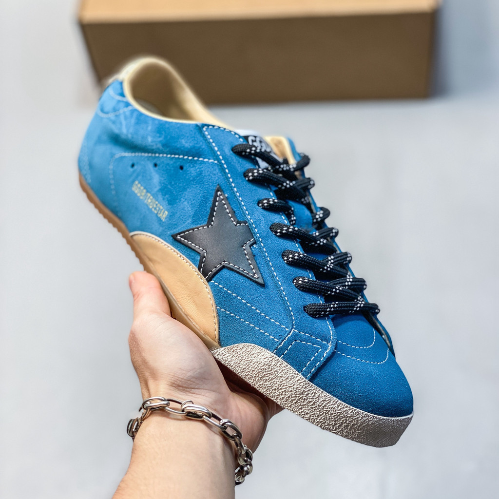 Golden Goose True-Star รองเท้าลําลองสําหรับบุรุษและสตรีแนวโน้มแฟชั่นรองเท้าแบน GGDB