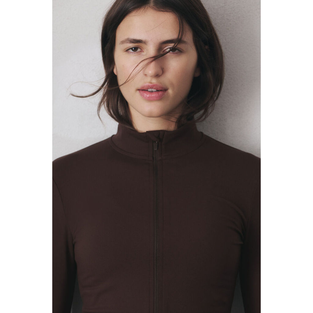 H&M(เอชแอนด์เอ็ม) เสื้อแจ็กเก็ตกีฬาแบบซิปผ่านที่มาพร้อมกับ SoftMove™ Women Zip-through sports jacket 1243210_16