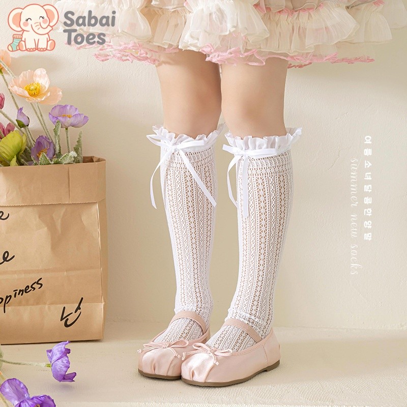 Sabai Toes ถุงน่องลูกไม้สุดน่ารักสำหรับเด็กผู้หญิง ถุงเท้าผูกโบว์สำหรับเด็กผู้หญิง เนื้อนุ่ม สบาย ระบายอากาศได้ดี และอ่