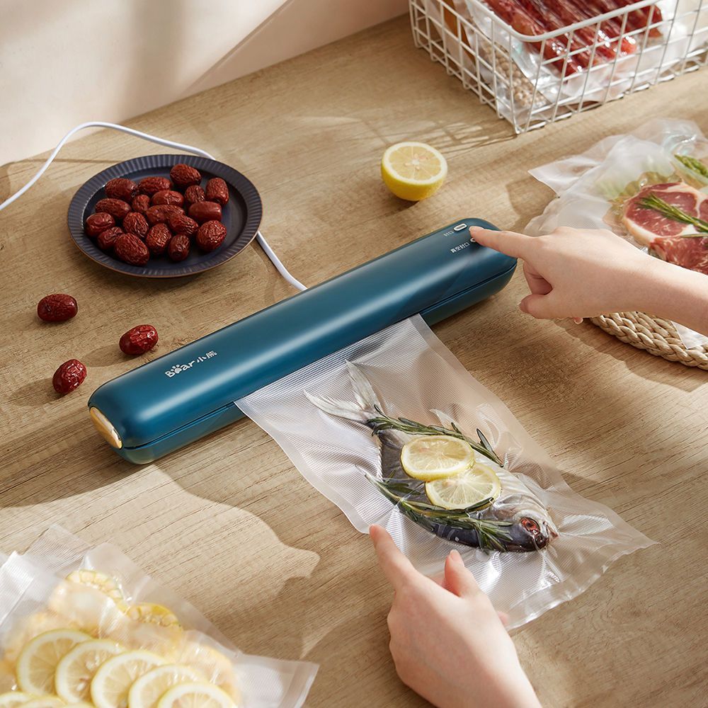 Bear เครื่องซีลสูญญากาศ FKJ-C01E1 ขนาดเล็กสำหรับบ้าน