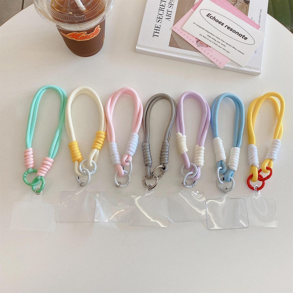 ใหม่เหมาะสำหรับเคสโทรศัพท์มือถือสีสันสดใสหัวเข็มขัดคู่ถักเชือกเส้นเล็กป้องกันการสูญหายเชือกข้อมือพวงกุญแจทอมือสไตล์สั้น