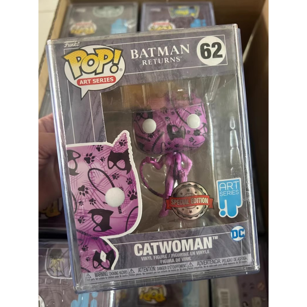 🎈   (PRE-ORDER)(Box damaged) FUNKO POP Artist Series 62 Catwoman figure