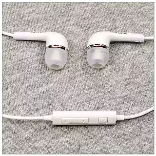 หูฟัง Samsung 3.5mm มีไมค์ในตัว เสียงชัด เบสแน่น เสียบแล้วใช้ได้ทันที ไม่ต้องบลูทูธ