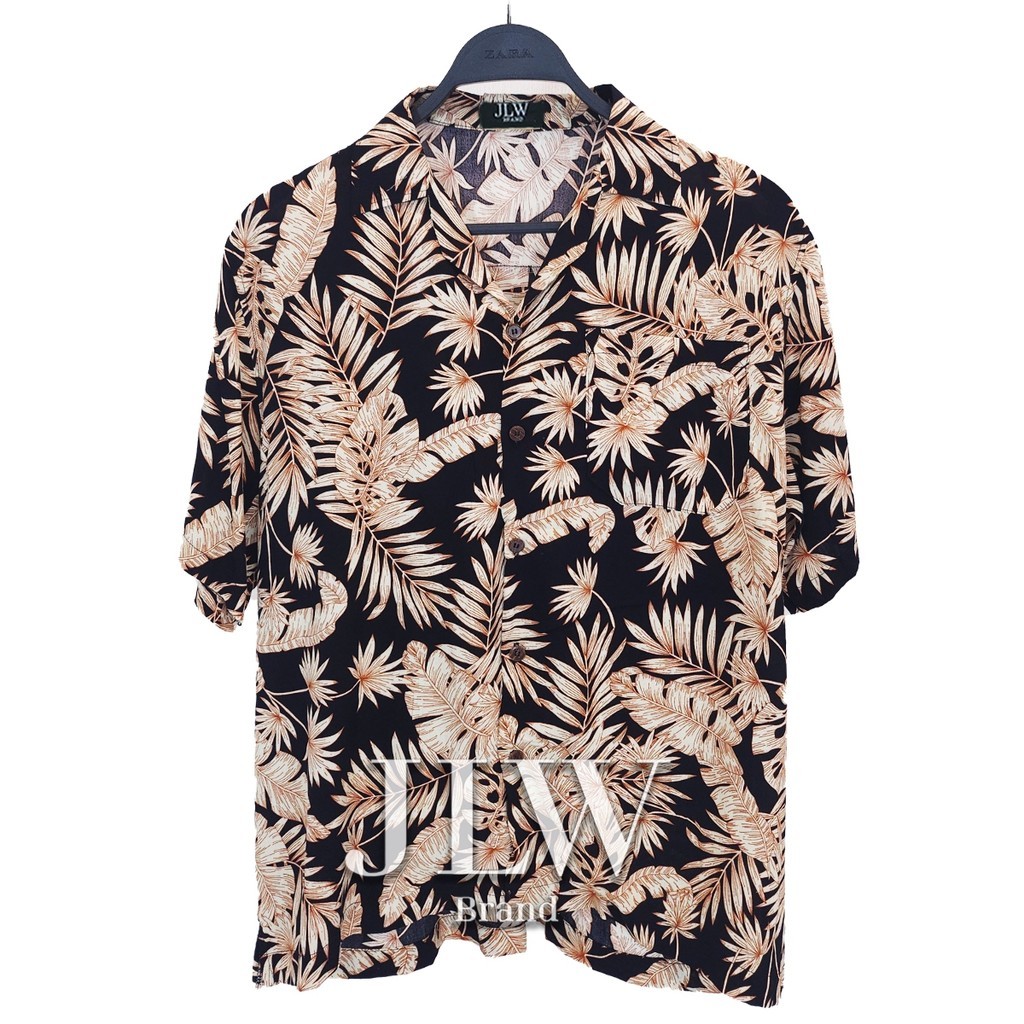 เสื้อฮาวาย ผ้านุ่ม ออกแบบลายสีดำและfoilสีทอง คอปกสไตล์ฮาวาย ทรงโอเวอร์ไซส์