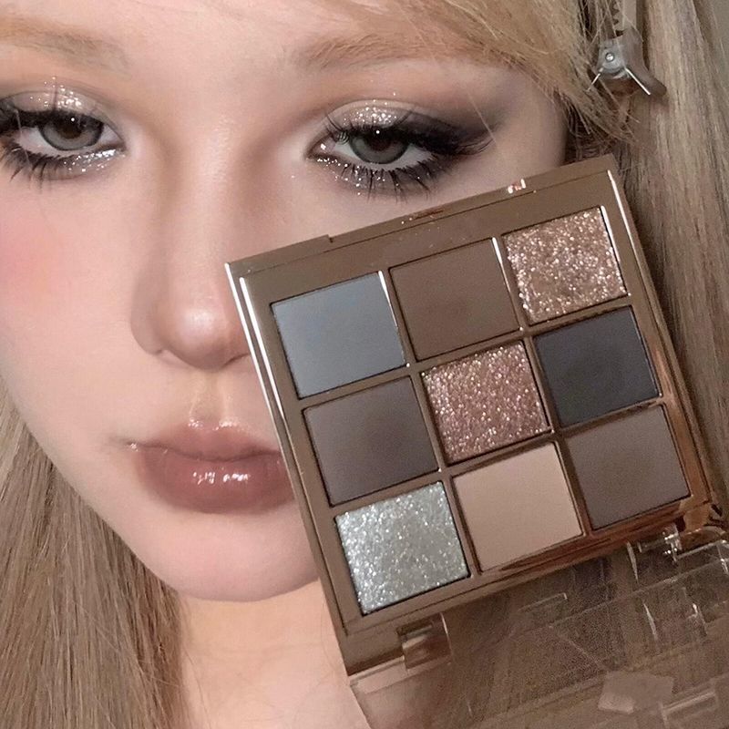 Low Saturated Earth Cocoa Brown Eyeshadow Palette รมควันขนาดเล็ก Cut-off Matte Pearlescent Diamond c