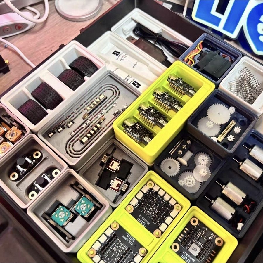 ชุดฮาร์ดแวร์รีโมท Bambu Lab CyberBrick บอร์ดวงจร อะไหล่เครื่องพิมพ์ 3D สำหรับโมเดล