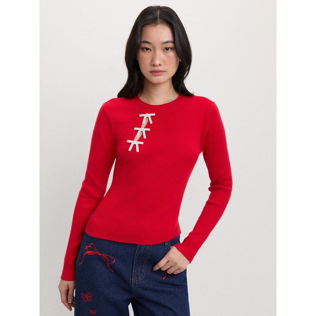 [Pomelo] เสื้อถักแต่งพลอยเทียมรูปโบว์ / Crystal Bow Knit Top — صورة 4