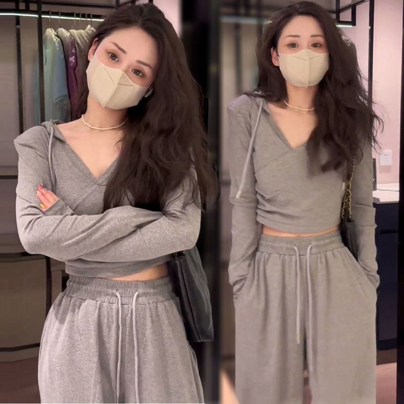 2026 แฟชั่น 2026 Design Cross Slim-fit สั้น Navel-exposed V คอ Hooded Sweatshirt Casual กางเกงขากว้า