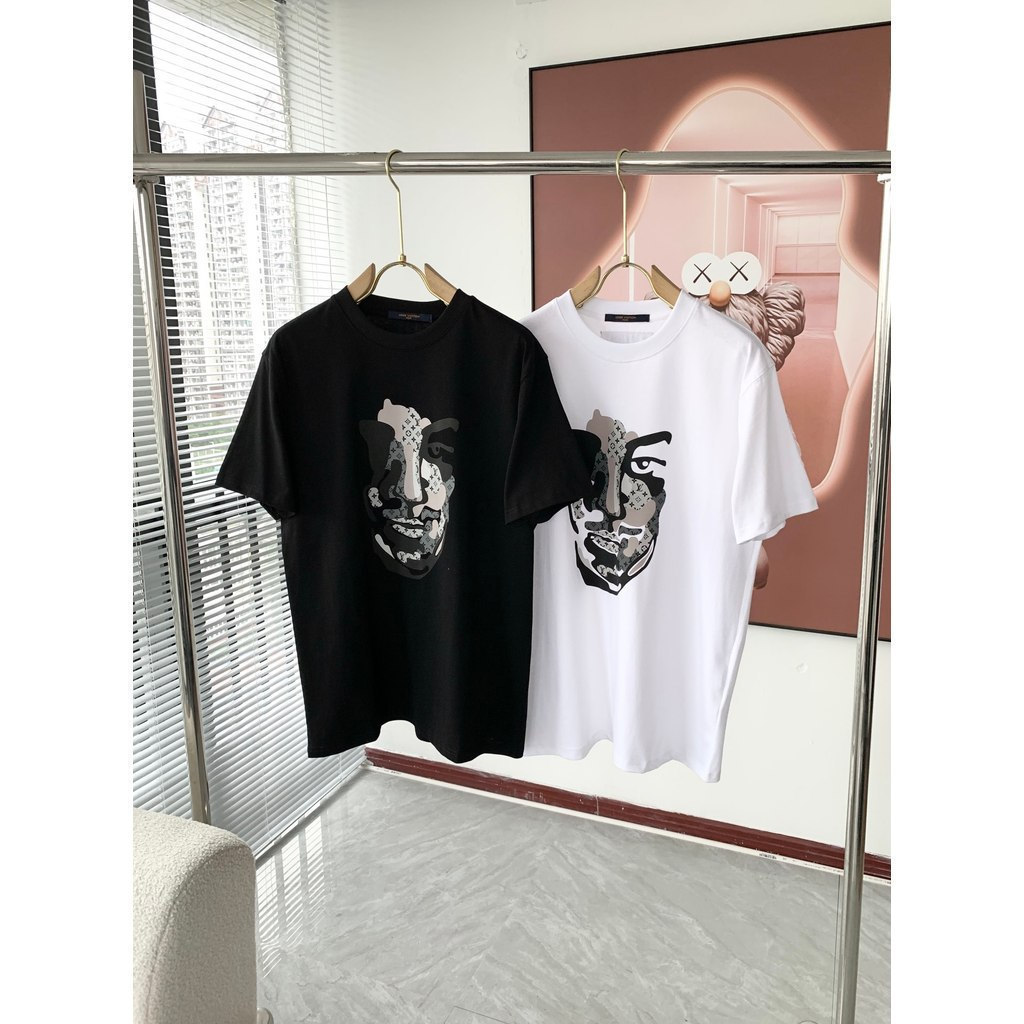 L * OUDIS VUIT#TON /L * V2026 Star Early Spring เสื้อยืดแขนสั้นสไตล์ใหม่ผู้ชายผู้หญิงคู่สไตล์ที่มีสี