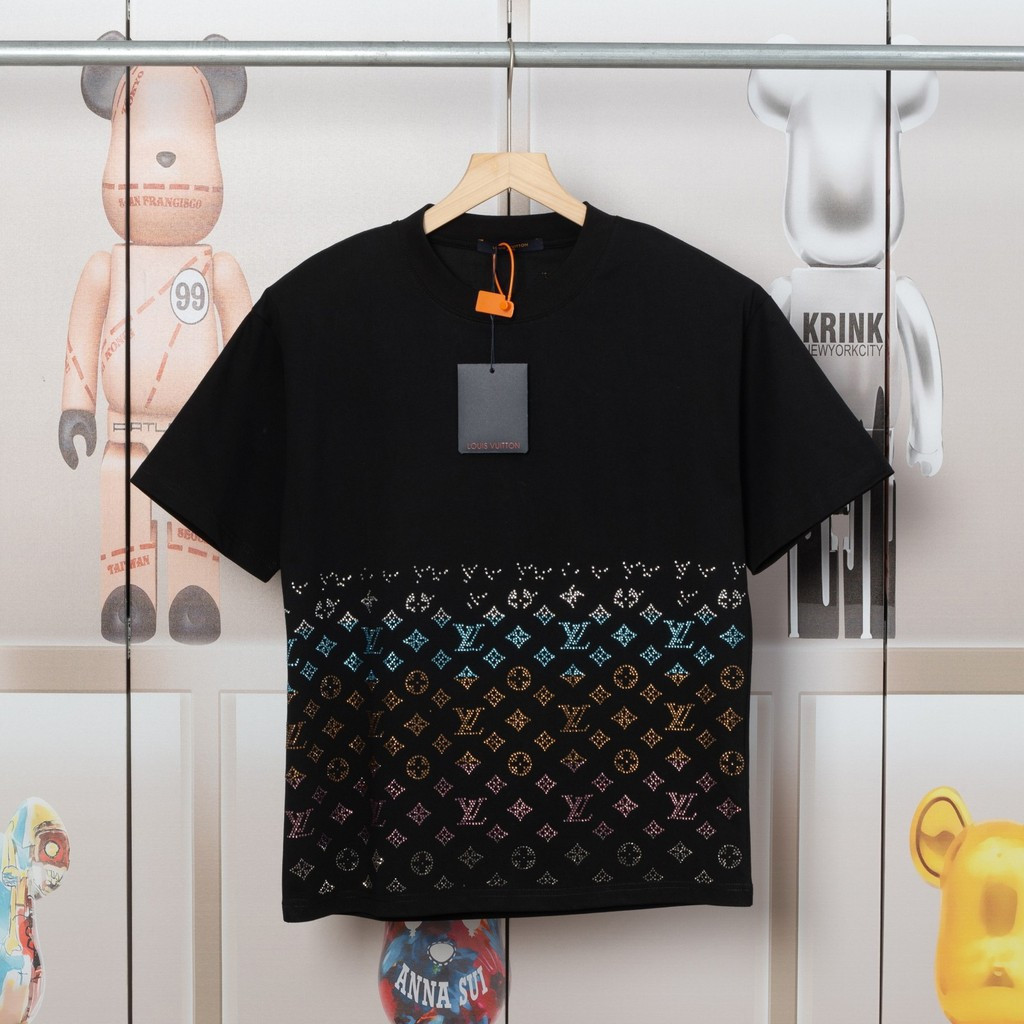 LO% UIS VU & ITTON/L @ V2026 Star คลาสสิกรอบคอแขนสั้นเสื้อยืดผู้ชายผู้หญิงพิมพ์โลโก้ฤดูใบไม้ร่วง Hig