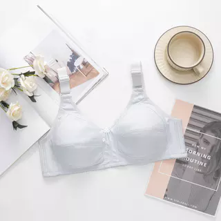 C5050 เสื้อในไร้โครง ผ้าคอตตอน เต้าใหญ่คัพ C มี 3 ตะขอ ผ้านิ่มใส่สบาย ของส่งจากกรุงเทพ Clothing Lady Women ผู้หญิง