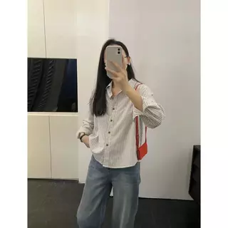 mimi#เสื้อเชิ้ตแขนยาวลายทางคลาสสิกสไตล์เรโทรลำลองสำหรับผู้หญิง ทรงหลวมใส่สบาย สไตล์เกาหลี สวมใส่ได้หลากหลายโอกาส#W716