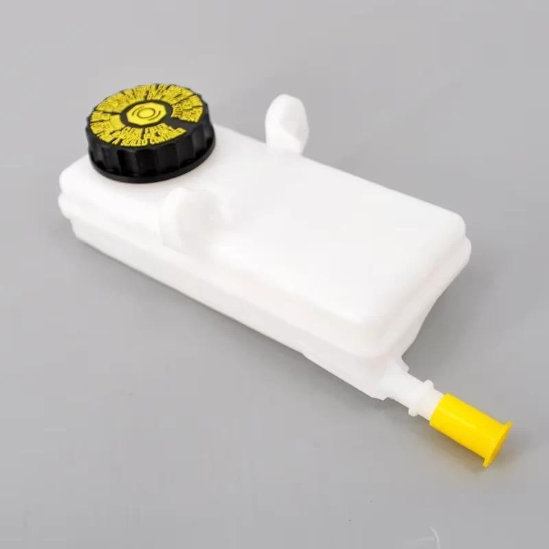 อ่างเก็บน้ําน้ํามันเบรก 463588 4635.88 4635 88 สําหรับ Peugeot 307 308 408 Citroen Triumphant Sega C