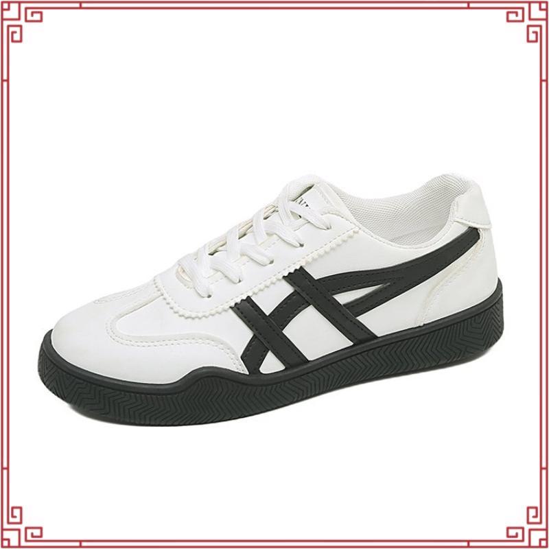 【รองเท้าผู้ชาย】Corolla Nova Shoes รองเท้าผ้าใบแฟชั่นสำหรับผู้ชาย สีขาวมินิมอล ดีไซน์คลาสสิก น้ำหนักเ