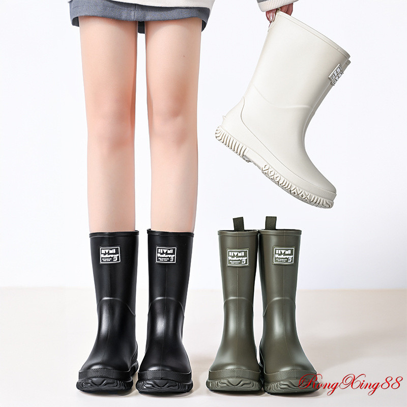 รองเท้าบูทกันฝนผู้หญิง วัสดุ PVC กันลื่นทนต่อการสึกหรอ กันน้ำกันฝุ่น นุ่มสบาย ซับในผ้าก๊อซ รองเท้าทำงานวันฝนตก