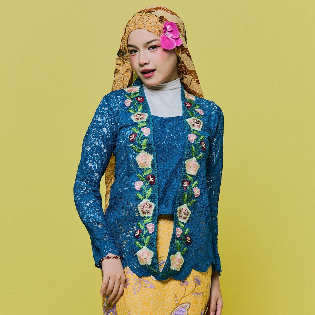 LUSHKL Naya Kebaya (เฉพาะท็อป)