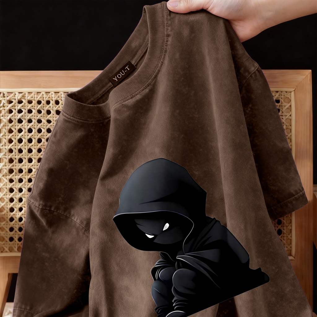 UT shop เสื้อยืด เสื้อยืดฟอก oversize ผ้าCotton 100% คอกลม เสื้อแฟชั่น 'Black Mystery Man' สบายและนุ่ม แขนสั้น ฤดูร้อน