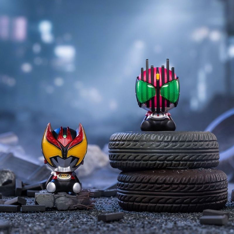 POPMART Kamen Rider รุ่น Q Super Mini Chess Piece รูปสํานักงานตุ๊กตา Mystery กล่องสามมิติตู้เย็นสติกเกอร์ตกแต่งของขวัญแลกเปลี่ยน - รูปที่ 4