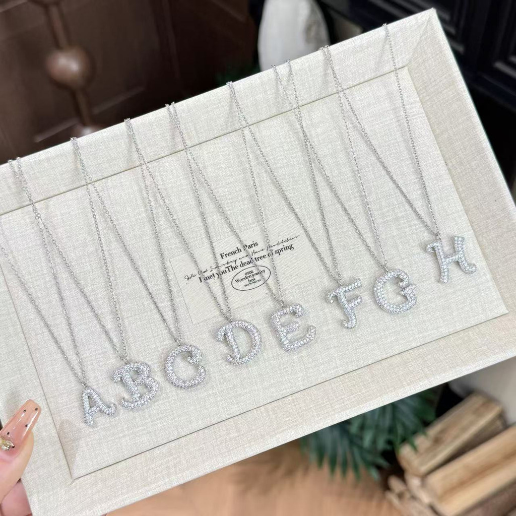 belong.th 💎✨ สร้อยคอตัวอักษรอังกฤษ26แบบเพชรเต็ม ✨ ไทเทเนียมสไตล์หวานหรู สร้อยติดคอสั้นเก๋ไก๋