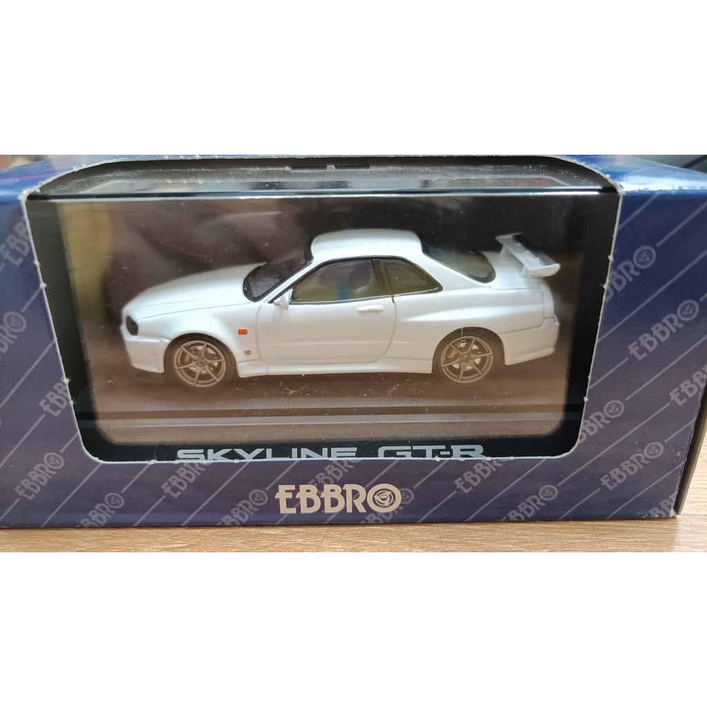 [สต๊อกพร้อม] Out-of-Print 1/43 EBBRO NISSAN SKYLINE GT-R (R34) V-SPEC WHITE Japanese Ares Street Veh