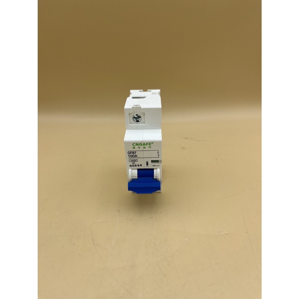 เบรคเกอร์ DC 1P 63A , 100A , 150A / 2P 100A สำหรับรถไฟฟ้า