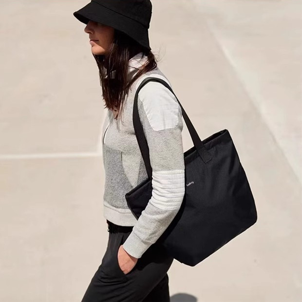 Bellry Australia Lite Tote Bag 15L กระเป๋าสะพายข้างแฟชั่นสำหรับทุกวัน