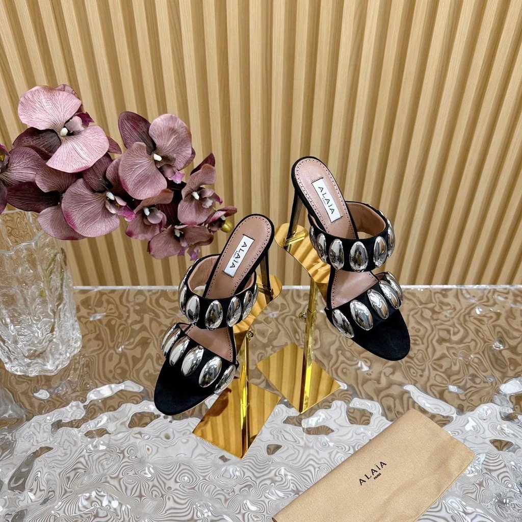 รองเท้าแตะปลาส้นสูง Alaia สไตล์ฝรั่งเศสมีความสวยงามและสวมใส่ง่าย