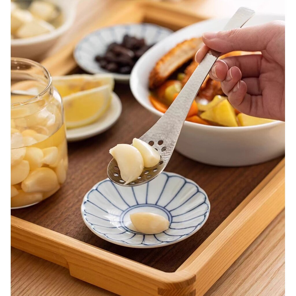 Omocha | ช้อนสเเตนเลสมีรู Stainless Steel Spoon ช้อนกรอง Made in Japan ลาย Hammer Pattern