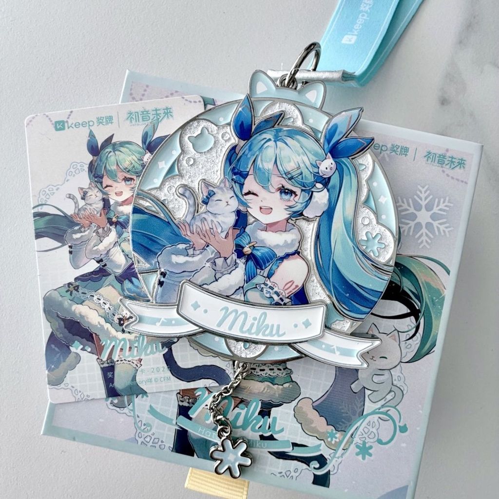 Official keep Medal Hatsune MIKU Winter First See Natural Singer MIKU Medal Model Play/2.26