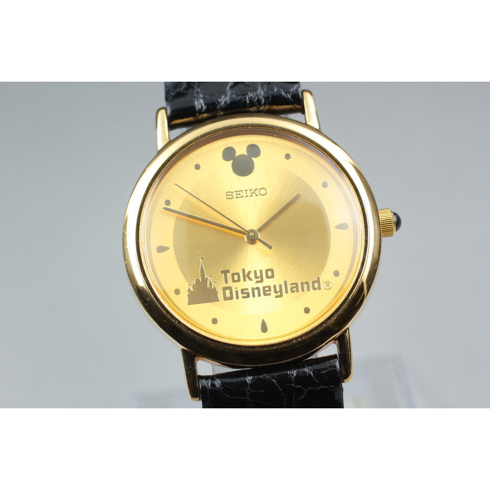 N MINT* Seiko 7N01-6900 Tokyo Disneyland Year 2000 Limited Gold Qz Men's Watch