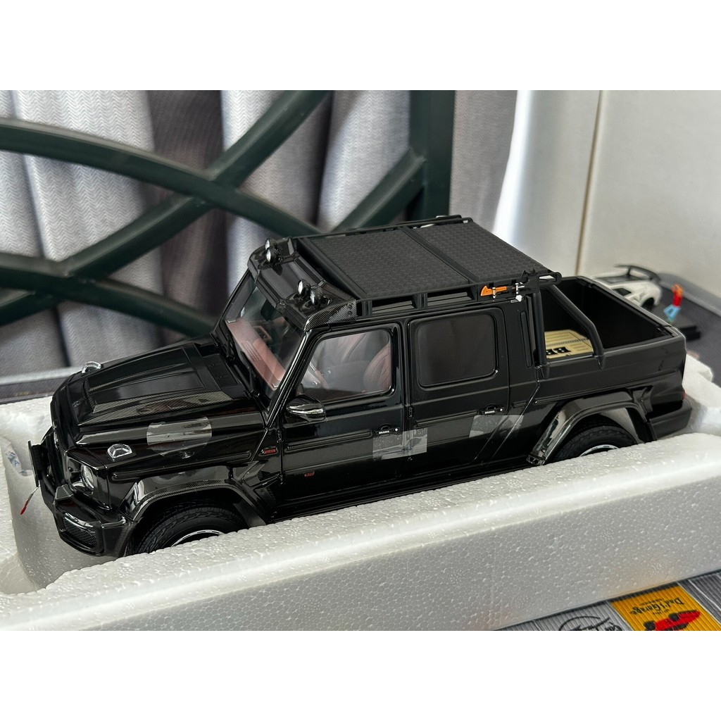 เกือบจริง 1: 18 Mercedes-Benz G Brabus Pickup Mercedes-Benz Brabus Brabus G800+XLP รุ่นรถ สีดํา รุ่น