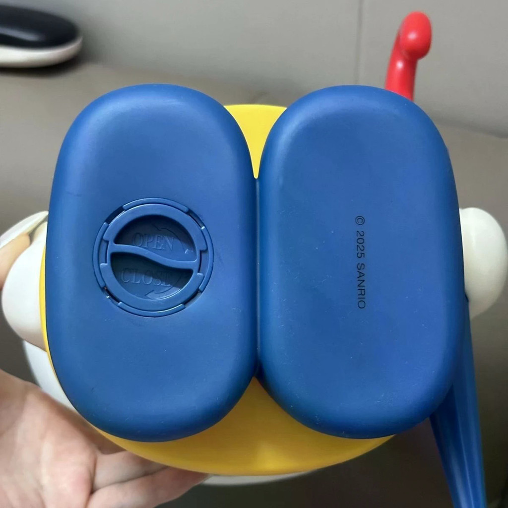 HelloKitty ของแท้ Hello Kitty 30 ซม. 711 กระปุกออมสินไวนิลของขวัญ Limited