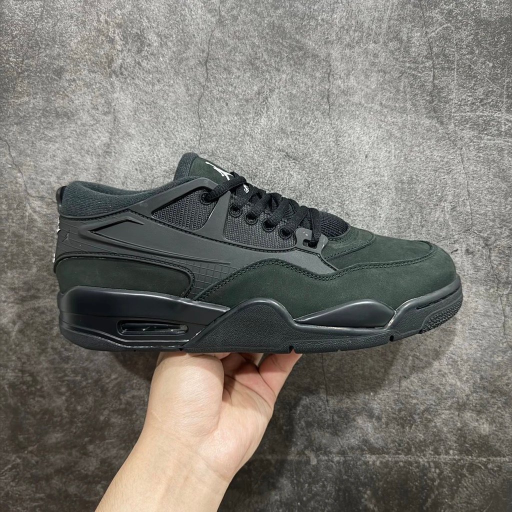 รองเท้าAir Jordan AJ4 แบบLow-top Remake สีPure Black Cat โมเดลFQ7939-004