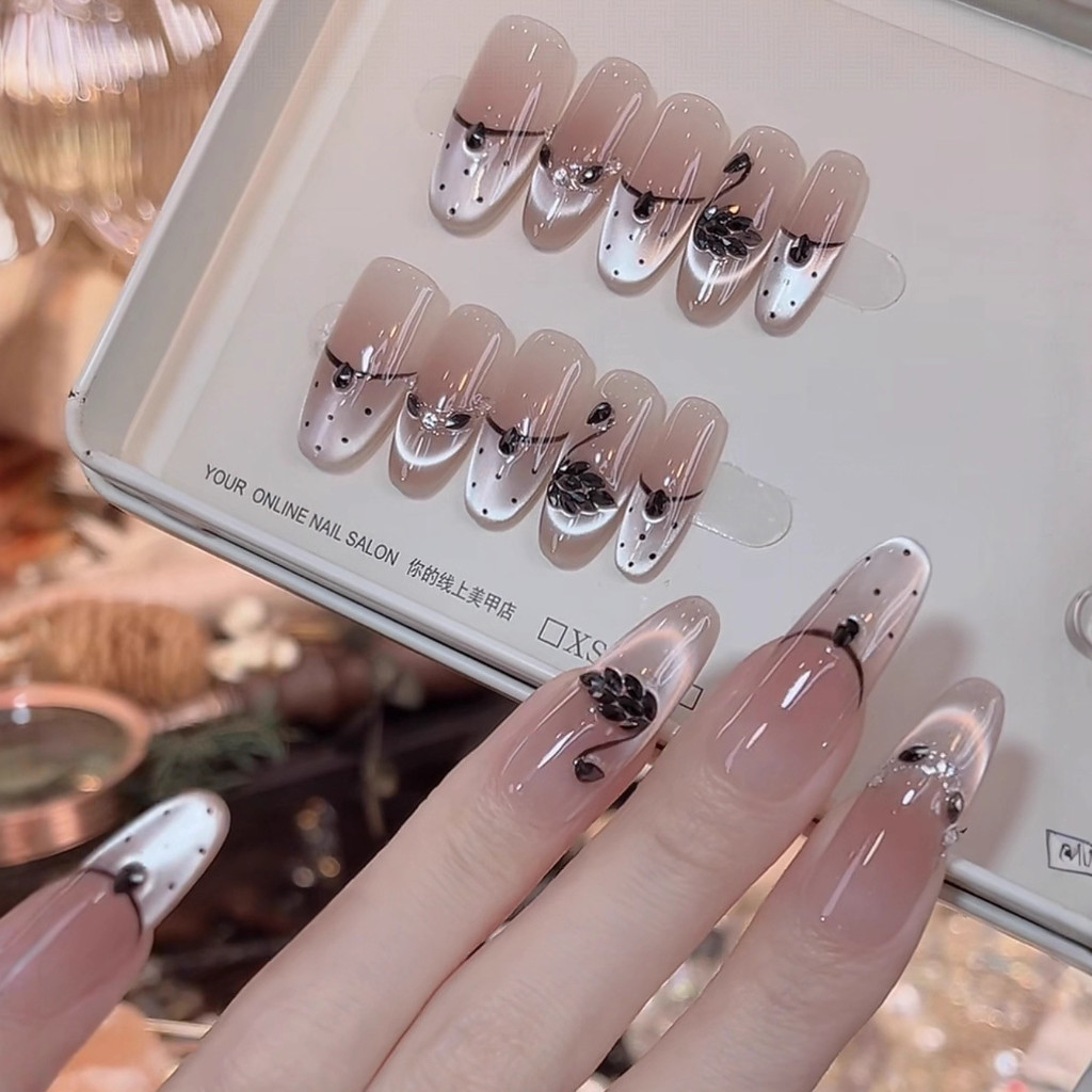 Black Swan Hand-Weared Nails Cats Eye Nails Swan High-End Nails Patch Phototherapy Nails Patch 10 ชิ