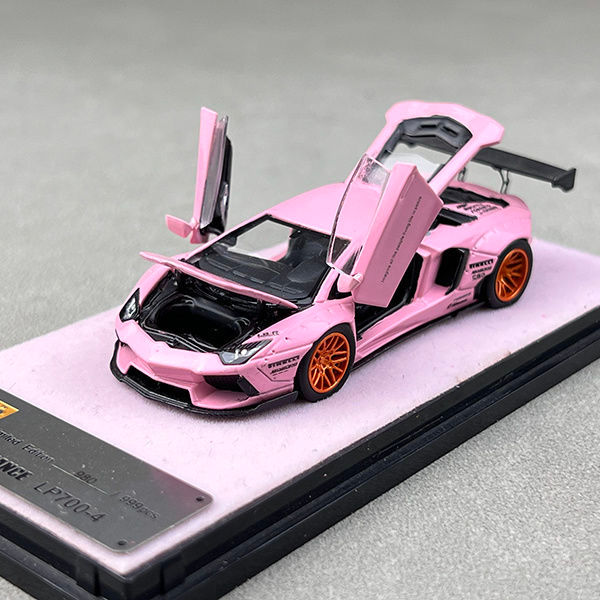 PGM 1: 64 LBWK LP700-4 โมเดลรถจําลองเปิดเต็มโลหะผสมสีชมพู