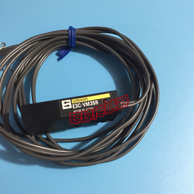 Omron E3C-VS7R E3C-VM35R สะท้อนแสงโฟโตอิเล็กทริคสวิทช์เซนเซอร์ E3C-VS3R