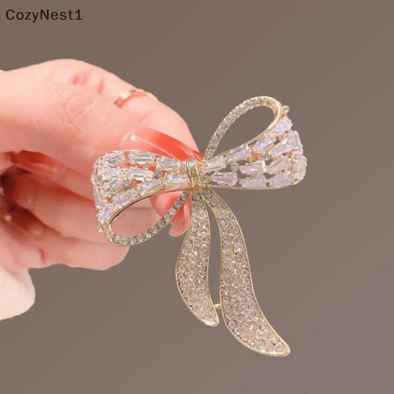 Bow Tie Rhinestone เข็มกลัดหญิงบุคลิกภาพแฟชั่น Pin ชุด Anti-light Corsage เครื่องประดับของขวัญ null