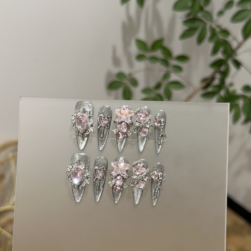 เล็บสีเงิน แบบยาว เล็บปลอม เล็บปลอมติด nail เล็บปลอมเจล งานแฮนด์เมด ใช้ซ้ําได้ แถมกาวและตะไบ ราคา ถูกที่สุด ดีลบีเคเค แกลเลอรีภาพที่ 7