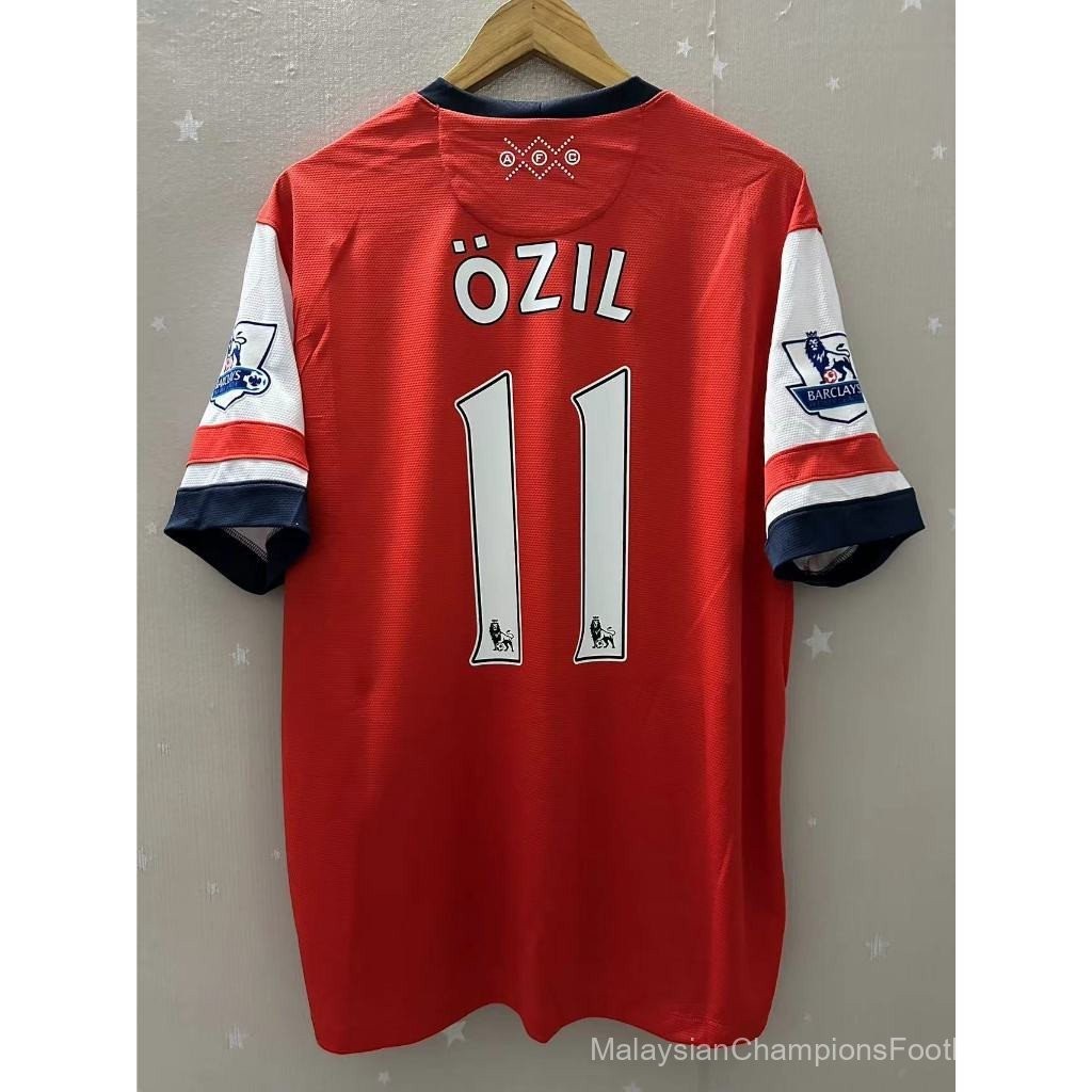 เสื้อฟุตบอลย้อนยุคคุณภาพสูงสำหรับแฟนคลับ ออกแบบตามแบบฉบับของ Ozil, Podolski และ Giroud