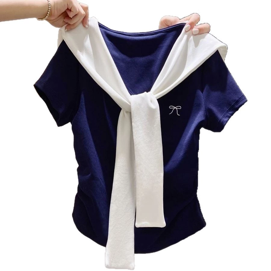 เสื้อผู้หญิงแขนสั้นลายดอกไม้ คอวีทรงเข้ารูป thumbnail 6