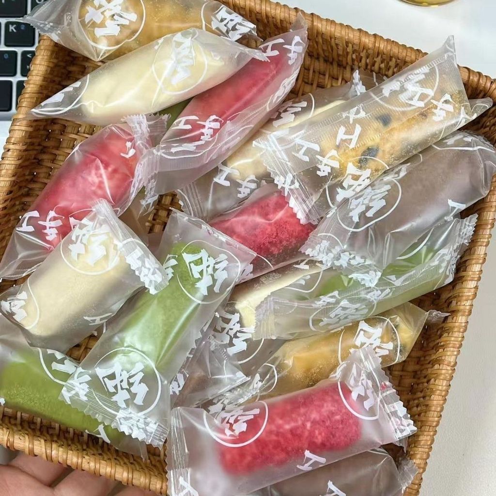 สินค้าใหม่ พร้อมส่ง Ben Gong Hungry Soufflé Rolls Pork Floss Brushed Seaweed Egg Rolls Handmade Snac