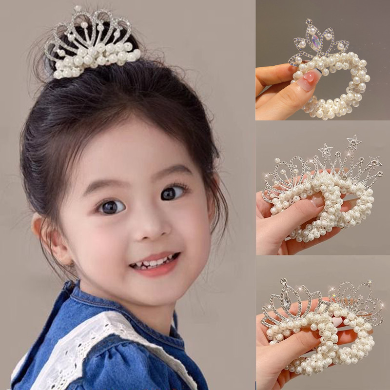 ยางรัดผมทรงมงกุฎเจ้าหญิง ประดับด้วยเพชรและไข่มุก เหมาะสำหรับใช้ในการแสดงเต้นรำ เป็นยางรัดผมที่น่ารัก
