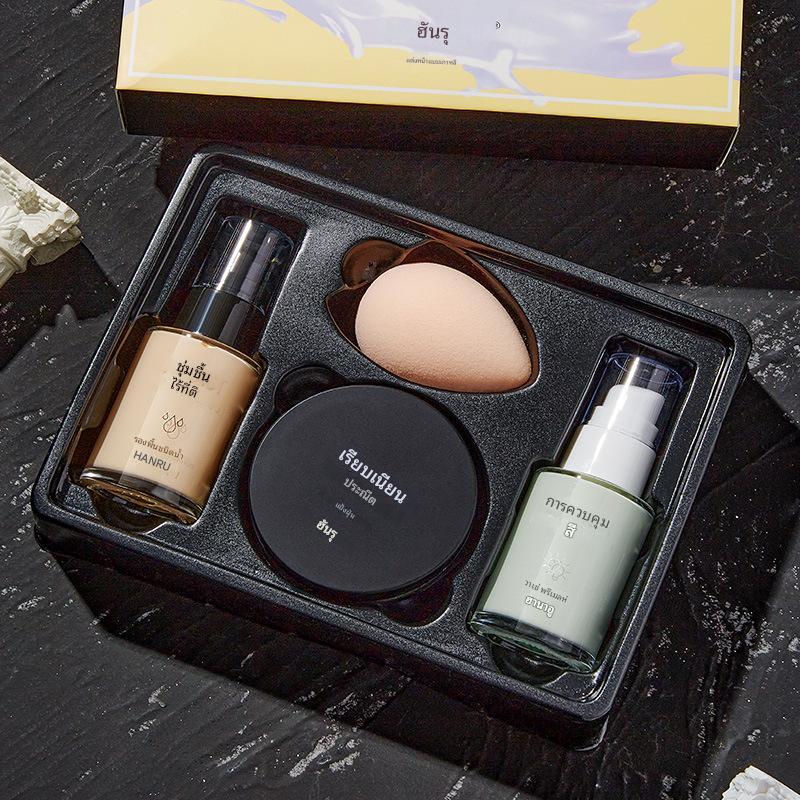 ชุดแต่งหน้าเบส 4 ชิ้น ชุดเต็ม คอนซีลเลอร์ รองพื้น แป้งฝุ่น แป้งฝุ่นเนื้อบางเบา แต่งหน้าง่าย NO.MS002