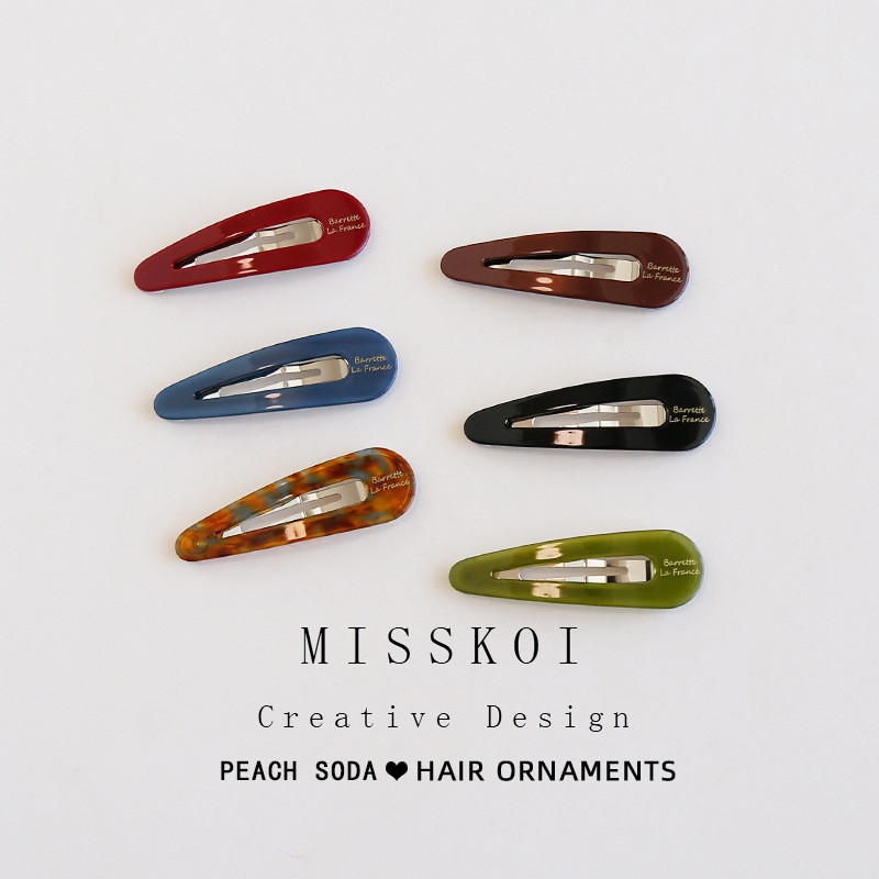 กิ๊บติดผมสไตล์เกาหลีจาก MissKoi ในแบบ classy ใช้วัสดุacetate เหมาะสำหรับผมหน้าม้าและทรงผมข้าง