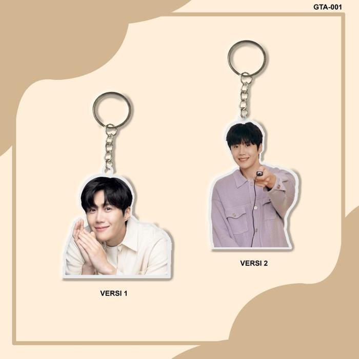 Penawaran Terbaltas GUNGAN KUNCI AKRILIK KIM SEON HO TOUR JAKARTA