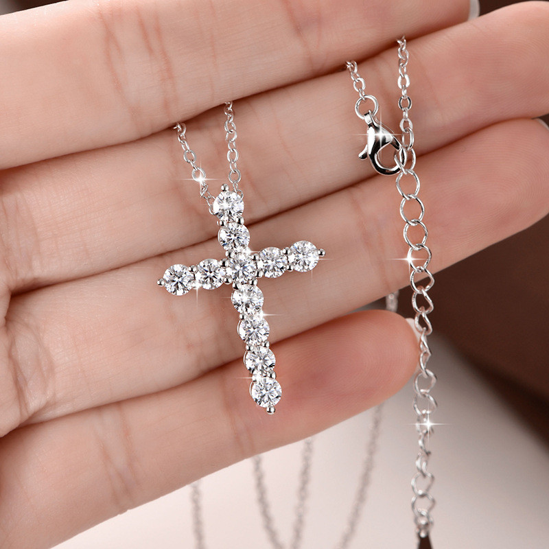 ทองแท้ Hard Stone Electroplating Hip Cross จี้พรีเมี่ยมสร้อยคอยุโรปอเมริกัน Moissanite จี้ 1IPN