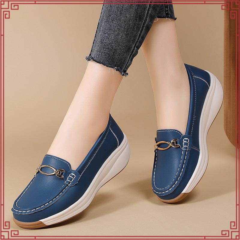 รองเท้าลำลองสำหรับคุณผู้หญิงจากแบรนด์ Scholl: Boat Shoes และรองเท้าโลฟเฟอร์