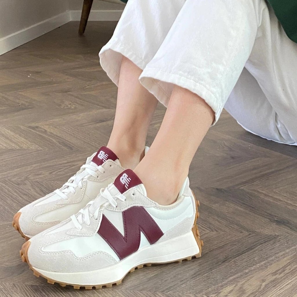 รองเท้าลำลอง Jupiter Loafer สีขาวและสีเทา | แบบ retro nb327 สวมใส่ง่าย เหมาะสำหรับการเดินทางหรือแต่ง