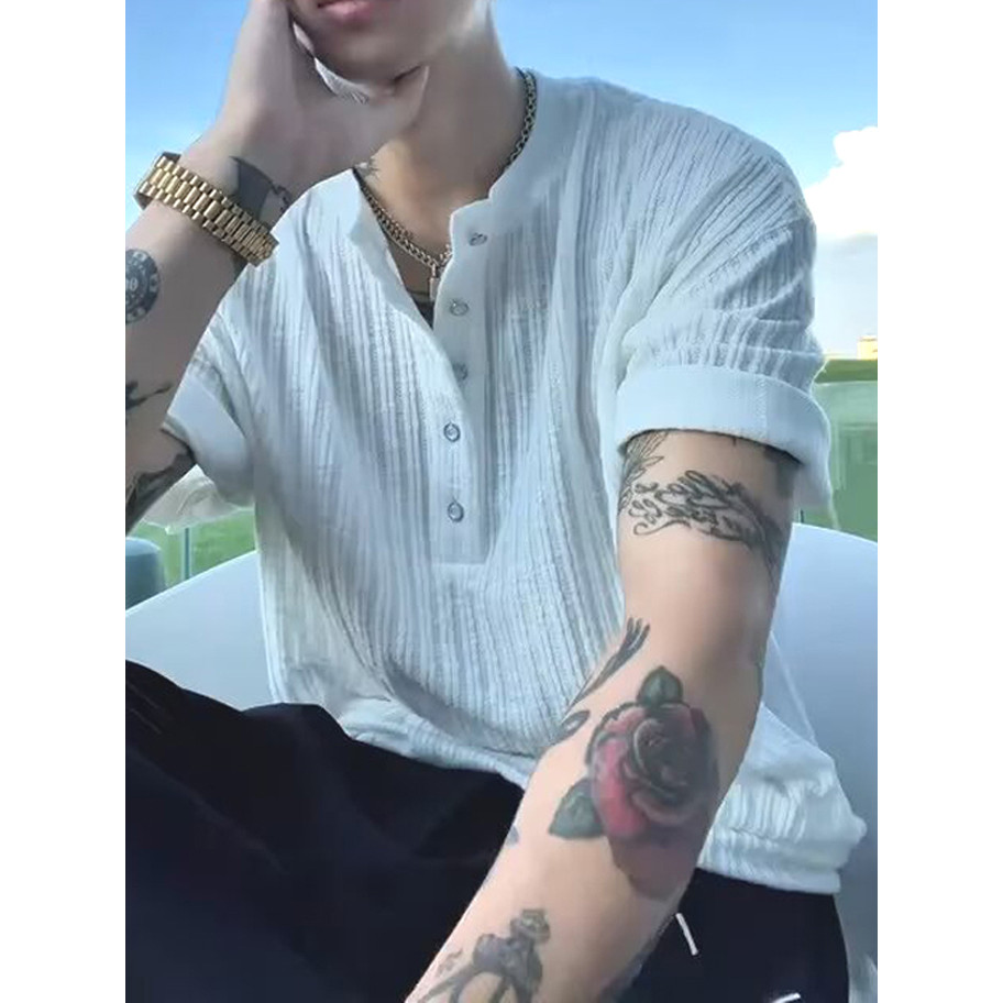 Old Money Style เสื้อไหมพรมผู้ชาย แขนสั้น ลาย Jacquard Waffle