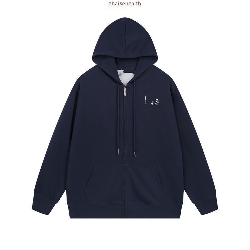 (สินค้าใหม่) Karants เสื้อฮู้ดดี้โลโก้โลหะ ทรง Cropped Boxy  - AK77 พรีเมียม ผ้าฝ้ายนุ่มฟูคุณภาพสูง 